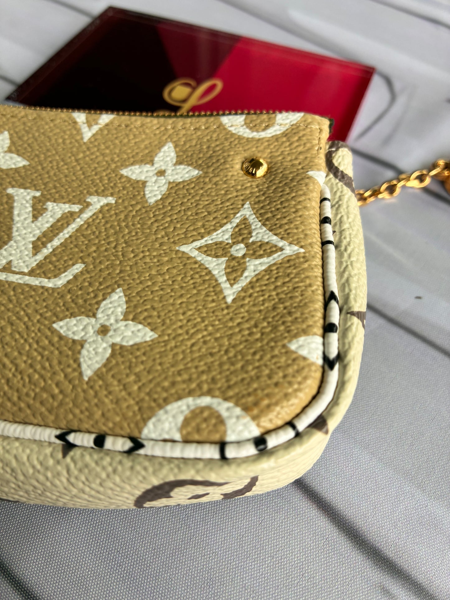 Mikropochette Giant Khaki