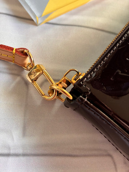 Pochette Vernis