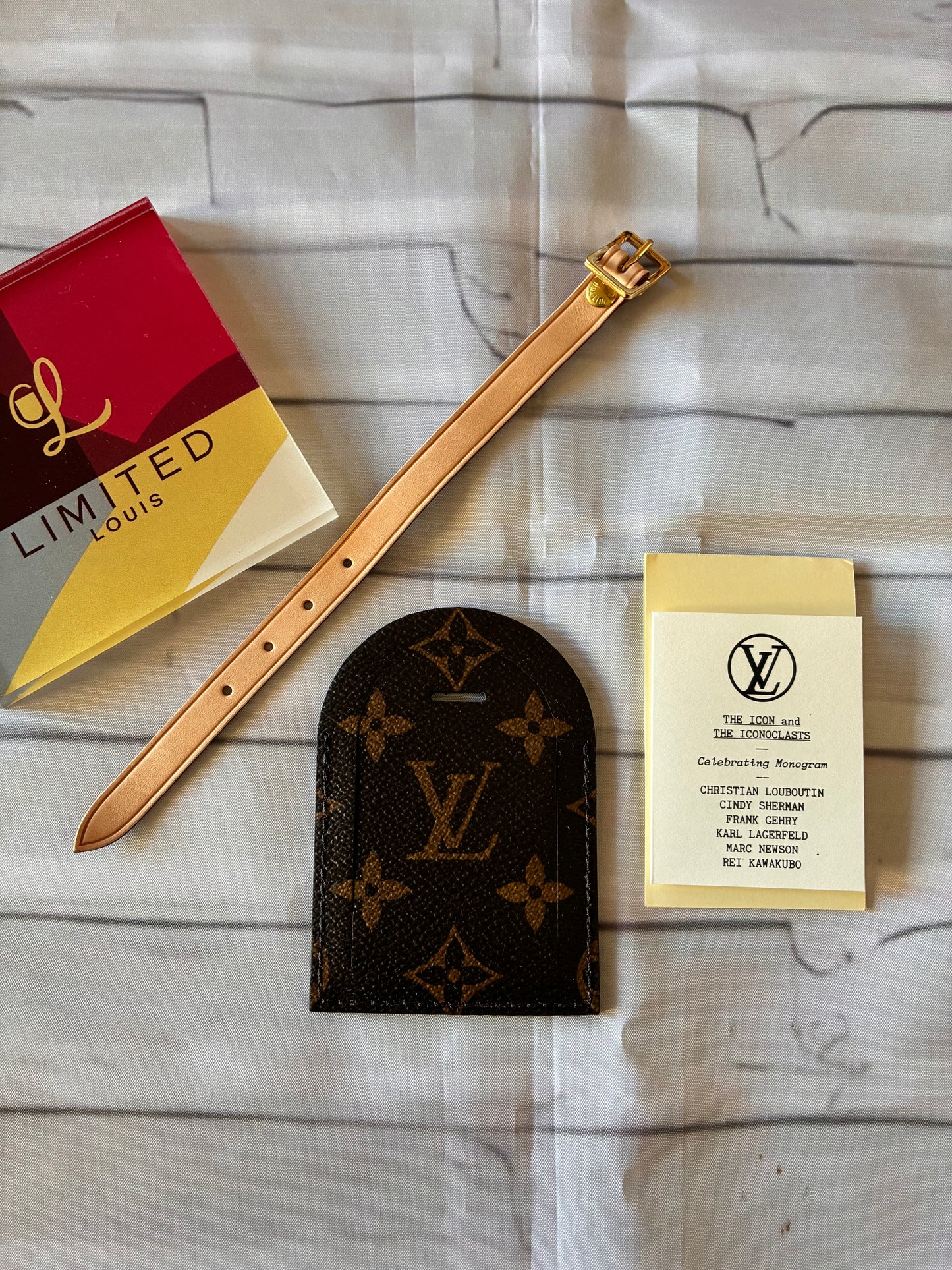 Tag Monogram XL