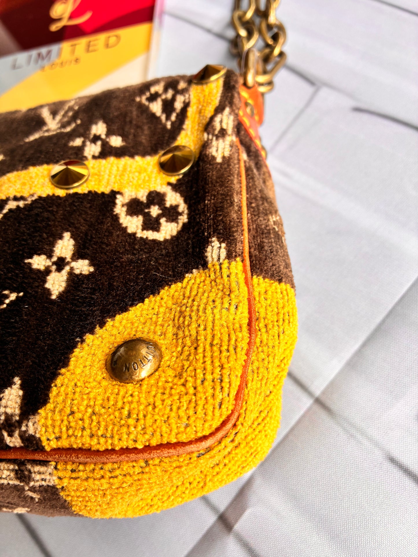 Pochette Trompe l oeil