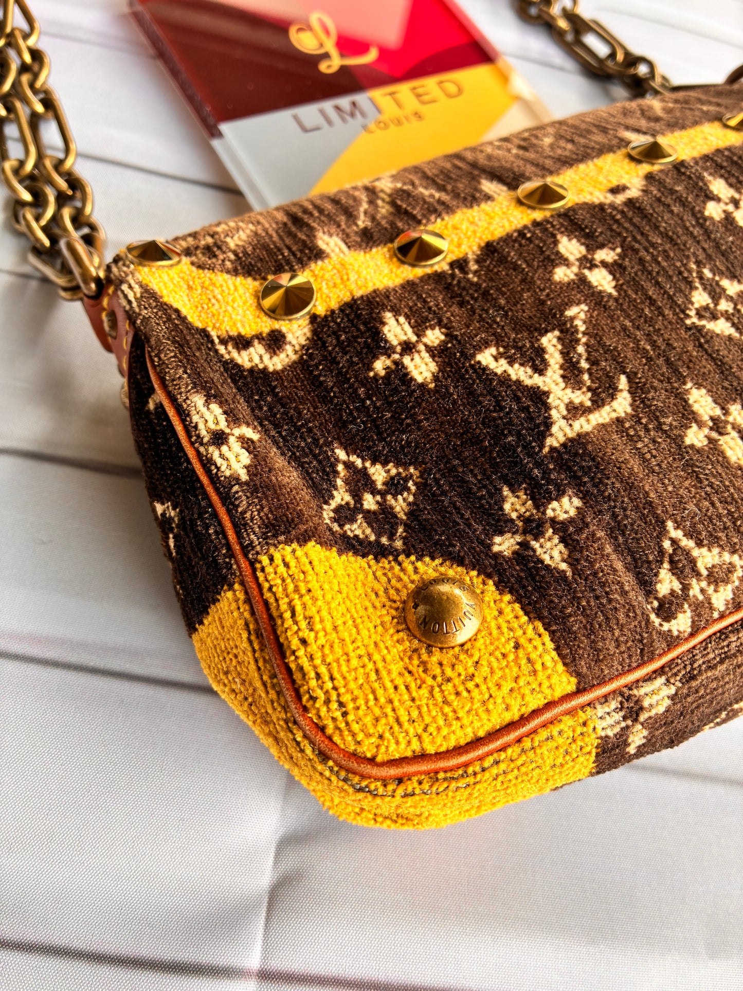 Pochette Trompe l oeil