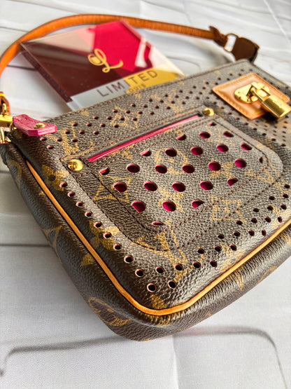 Pochette Perforated