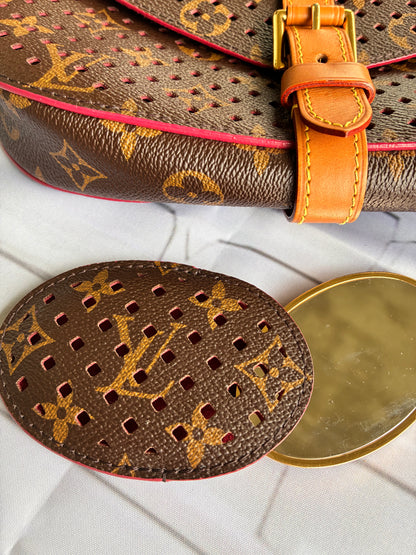 Clutch Saumur Perforated