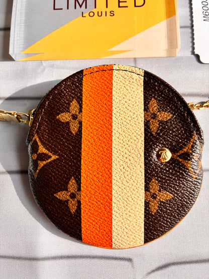 Round Purse Groom