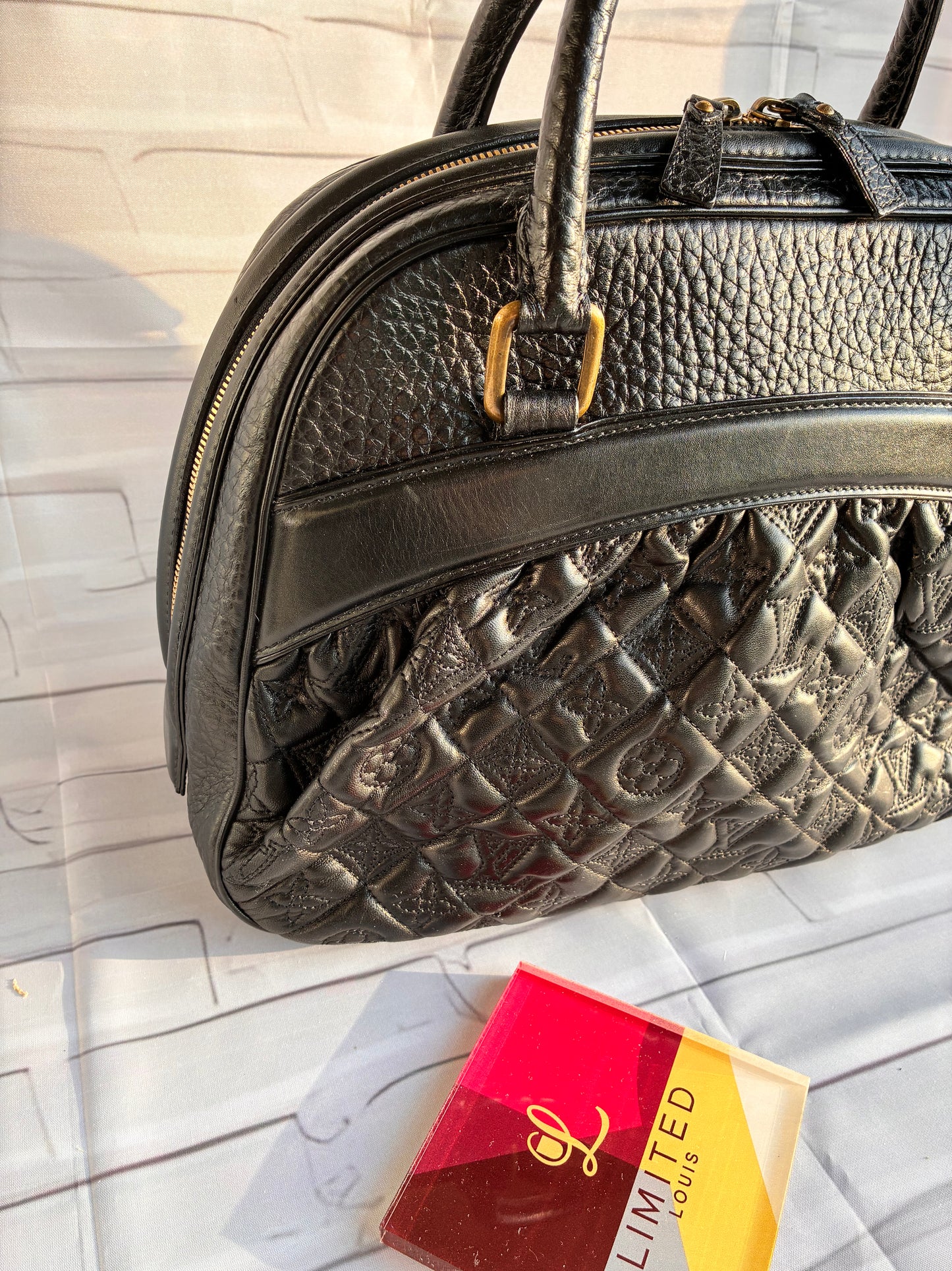 Mitzi Vienna schwarz