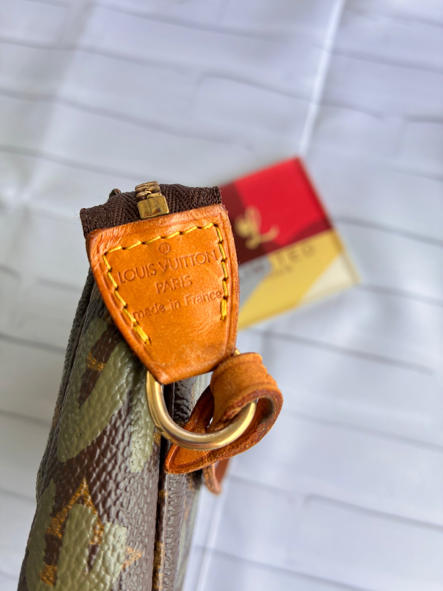 Pochette Graffiti grün